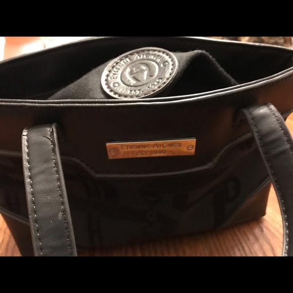 Nice Black Faux Leather Pattern Material Handbag! - Picture 10 of 11